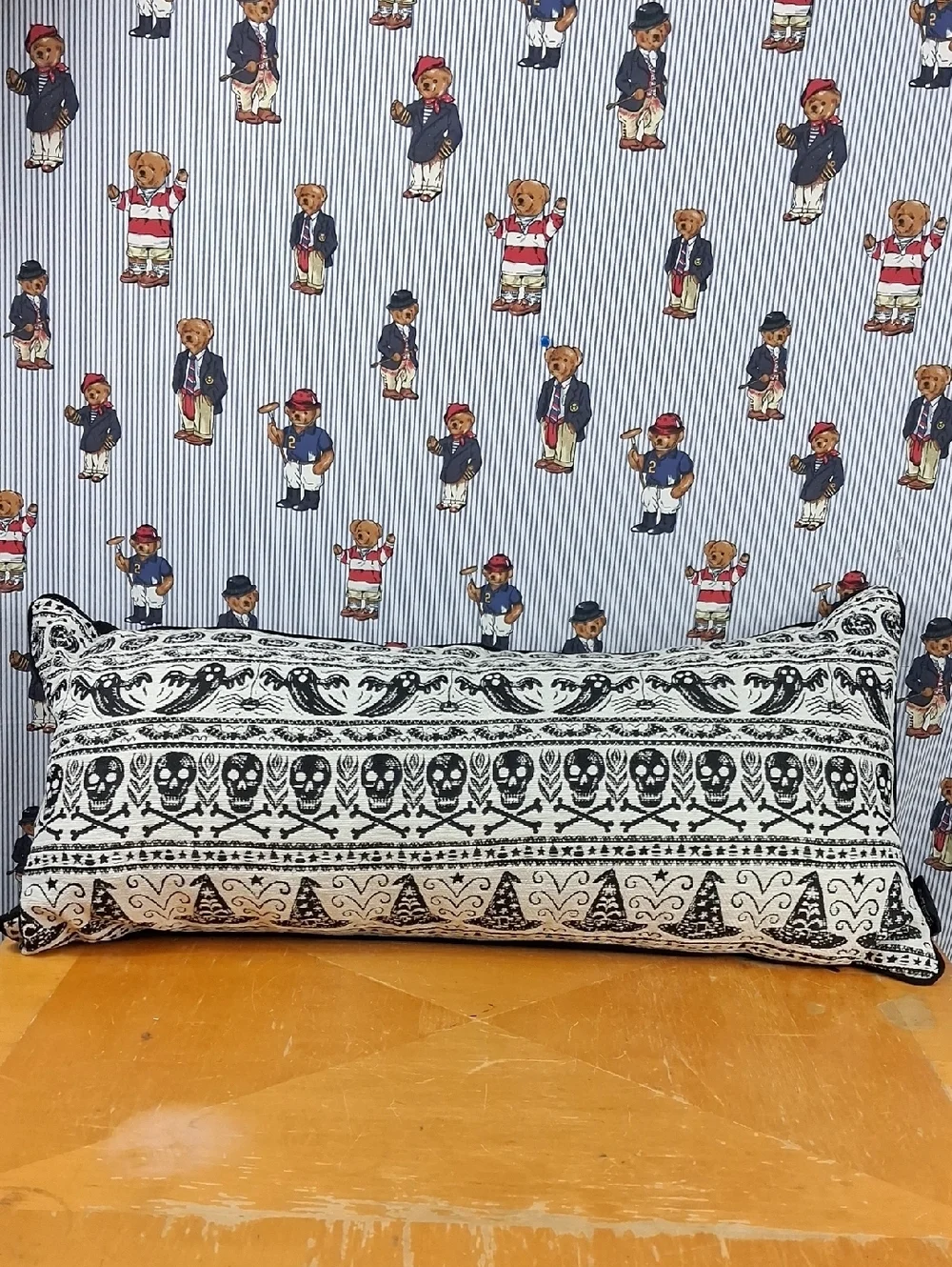 Rachel Zoe Skull Ghost Witch Knit Lumber Throw Zipper Cover Pillow 27 X 13.5